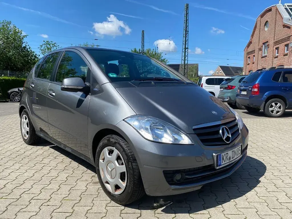Gebraucht Mercedes A160 95 PS (69 kW) 2010 Grau Van / Kleinbus
