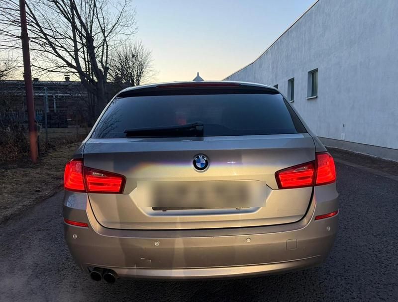 Gebraucht BMW 530 245 PS (180 kW) 2010 Grau Kombi