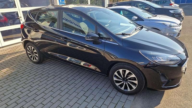 Gebraucht Ford Fiesta Titanium 125 PS (91 kW) 2024 Obsidianschwarz metallic Kleinwagen
