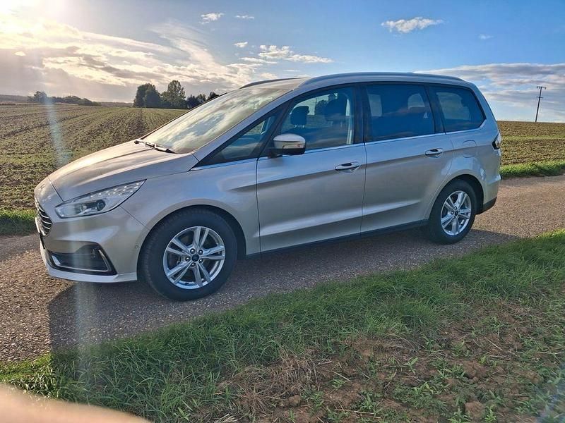 Silber Gebraucht 2020 Ford Galaxy Van / Kleinbus | 22.000 € (Superpreis) - Bild 1/4