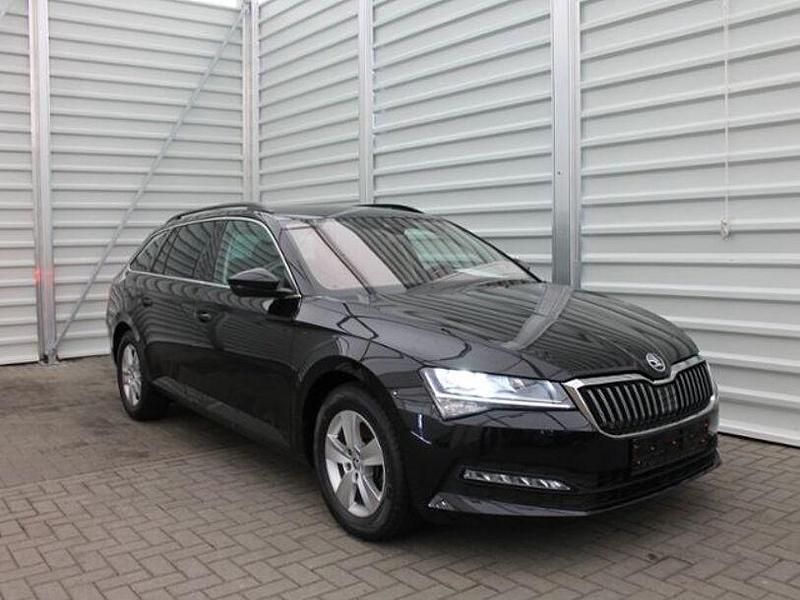 Gebraucht Skoda Superb Ambition 150 PS (110 kW) 2022 Schwarz Kombi