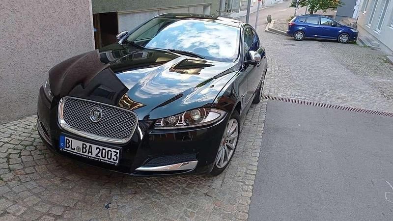 Gebraucht Jaguar XF 190 PS (139 kW) 2012 Limousine