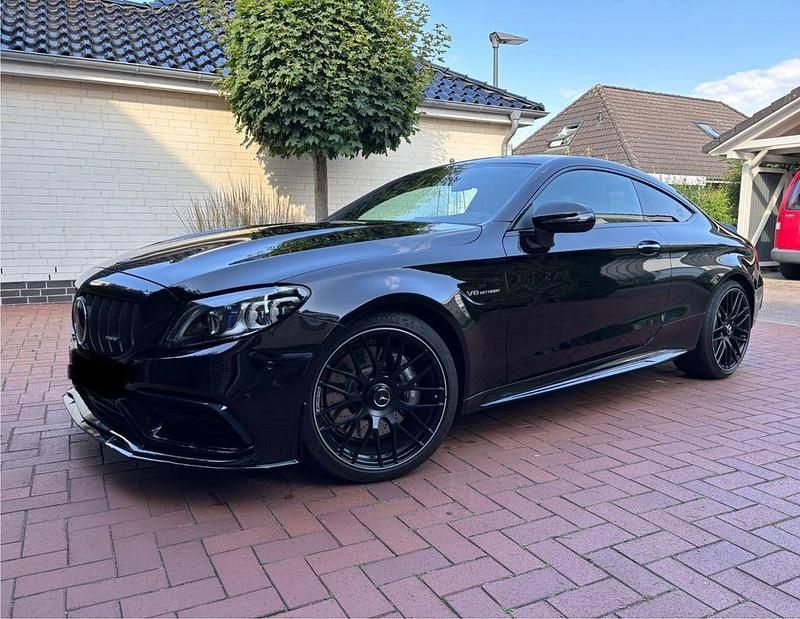 Schwarz Gebraucht 2019 Mercedes C63 AMG AMG Coupé | 67.500 € (Fairer Preis) - Bild 1/4