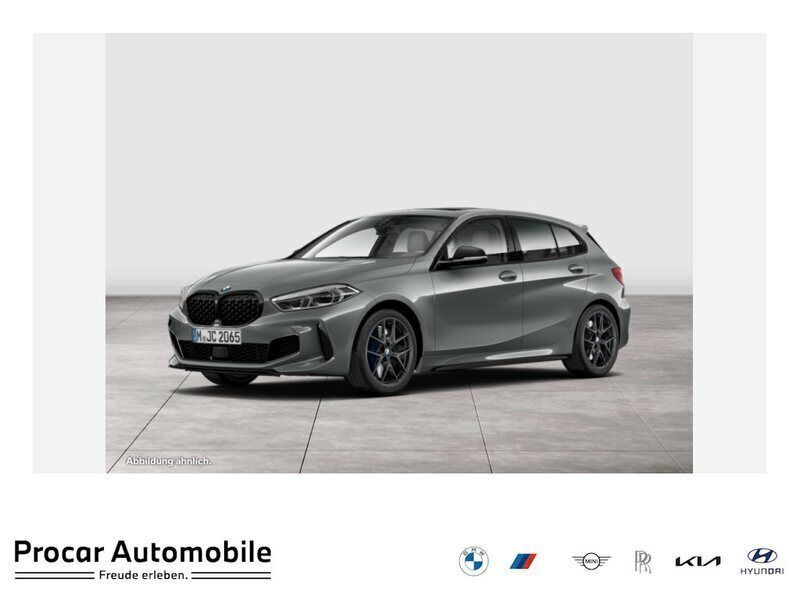 Grau Gebraucht 2022 BMW M135 Shadowline Kleinwagen | 35.480 € (Fairer Preis) - Bild 1/4