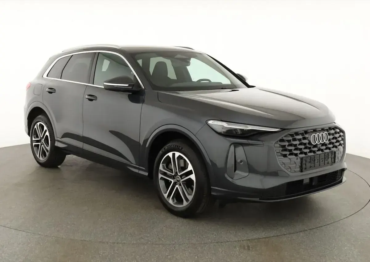 Gebraucht Audi Q5 Ambiente 204 PS (150 kW) 2025 Tamboragrau metallic SUV