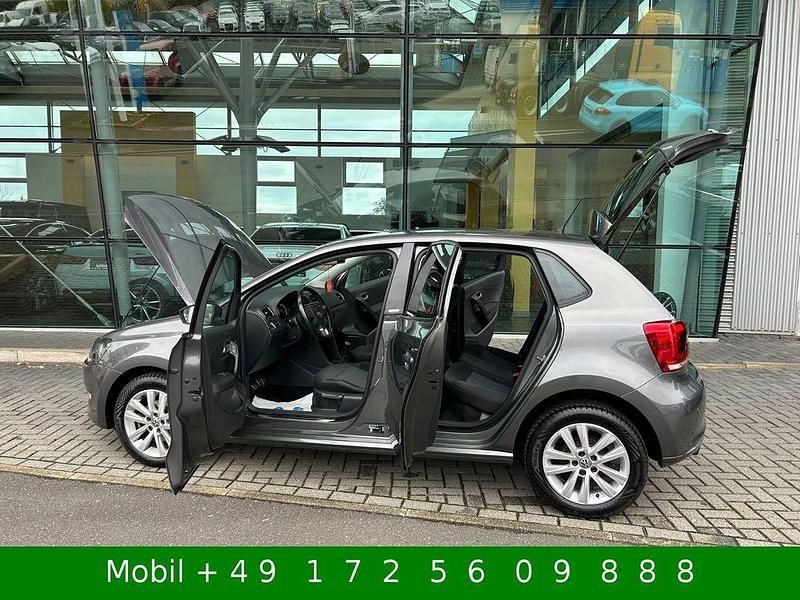 Grau Gebraucht 2011 VW Polo Sport Limousine | 6.999 € (Fairer Preis) - Bild 1/4