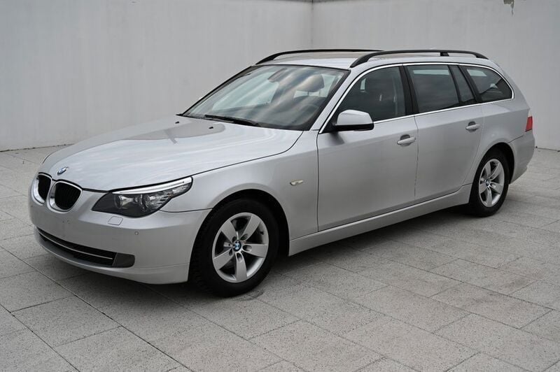 Silber Gebraucht 2010 BMW 520 Kombi | 5.200 € (Superpreis) - Bild 1/4