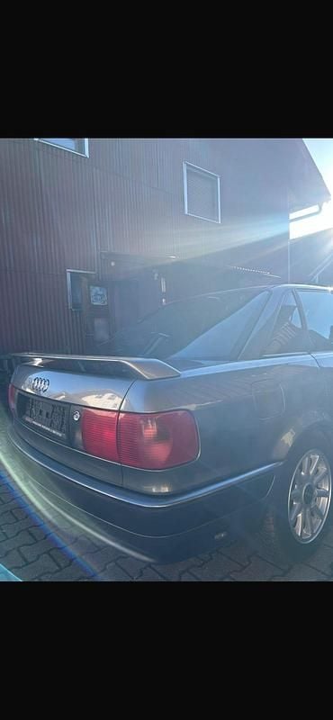 Gebraucht Audi 80 90 PS (66 kW) 1994 Grau Limousine