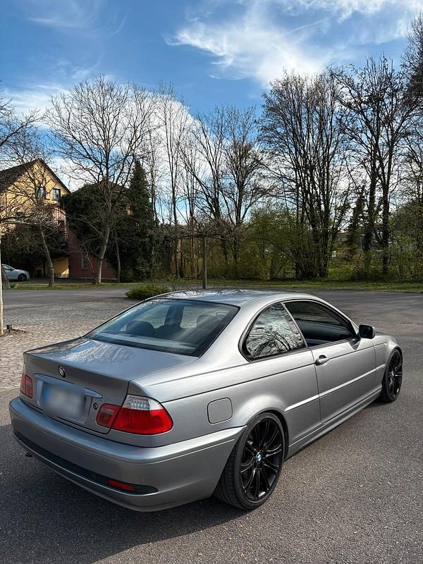 Gebraucht BMW 320 150 PS (110 kW) 2004 Grau Coupé