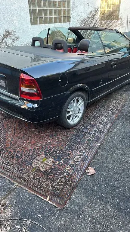 Gebraucht Opel Astra Edition 125 PS (91 kW) 2003 Schwarz Cabrio