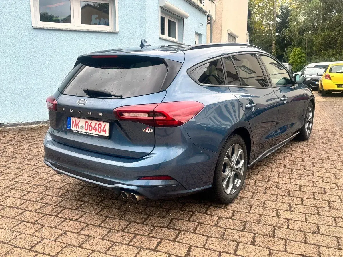 Używany Ford Focus ST-Line X 116 KM (85 kW) 2023 Niebieski Kombi
