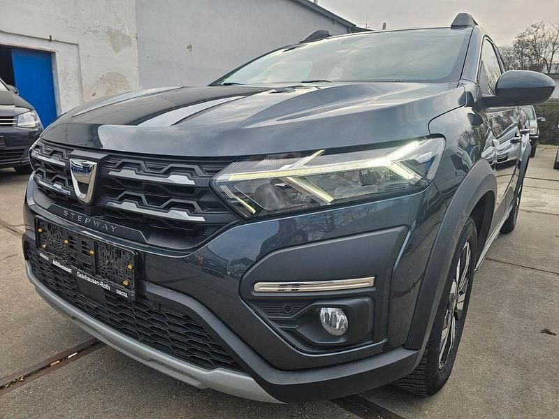 Gebraucht Dacia Sandero Stepway 91 PS (66 kW) 2021 Grau SUV