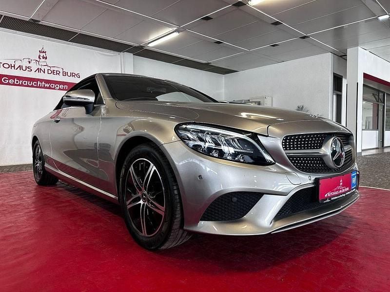 Gebraucht Mercedes C220 194 PS (142 kW) 2020 Mojavesilber Cabrio