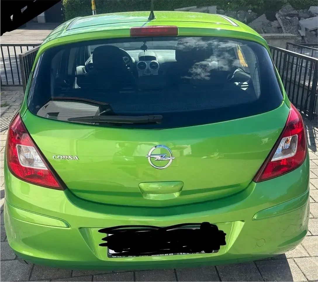 Gebraucht Opel Corsa 87 PS (63 kW) 2014 Grün Kleinwagen
