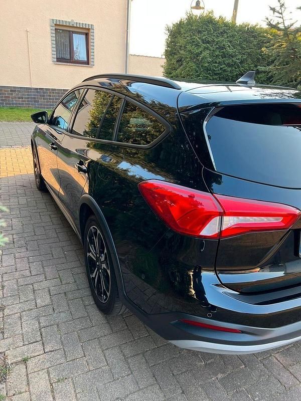 Gebraucht Ford Focus Active 182 PS (133 kW) 2019 Schwarz Kombi
