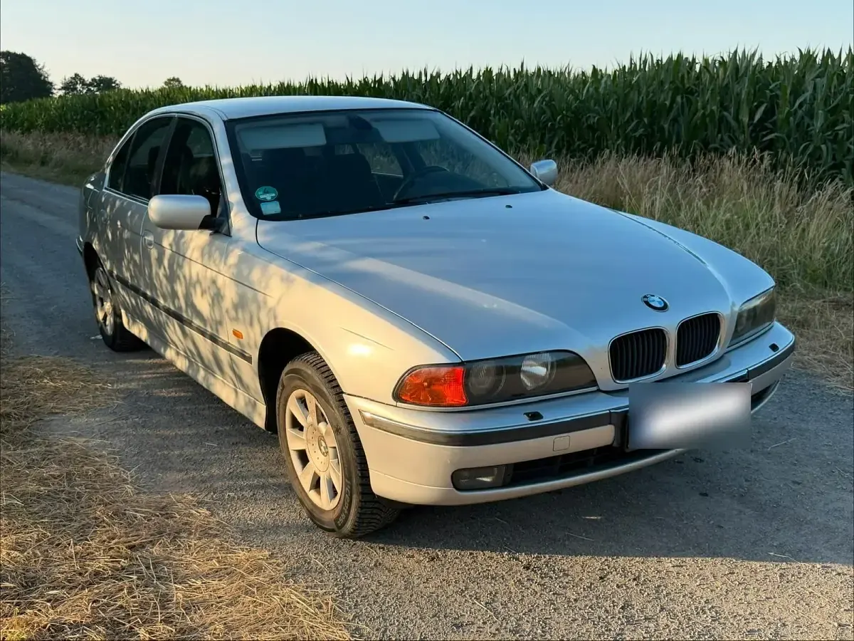 Gebraucht BMW 523 170 PS (125 kW) 2000 Silber Limousine