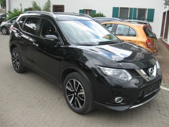 Gebraucht Nissan X-Trail 360º 163 PS (119 kW) 2015 Schwarz metallic SUV