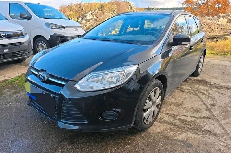 Gebraucht Ford Focus Trend 105 PS (77 kW) 2011 Schwarz Kombi