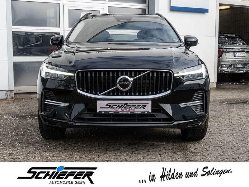 Gebraucht Volvo XC60 Core 197 PS (144 kW) 2023 Schwarz SUV