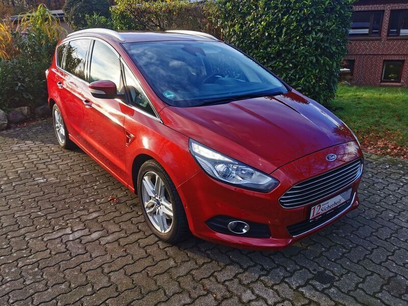 Gebraucht Ford S-MAX Titanium 150 PS (110 kW) 2016 Rot Van / Kleinbus