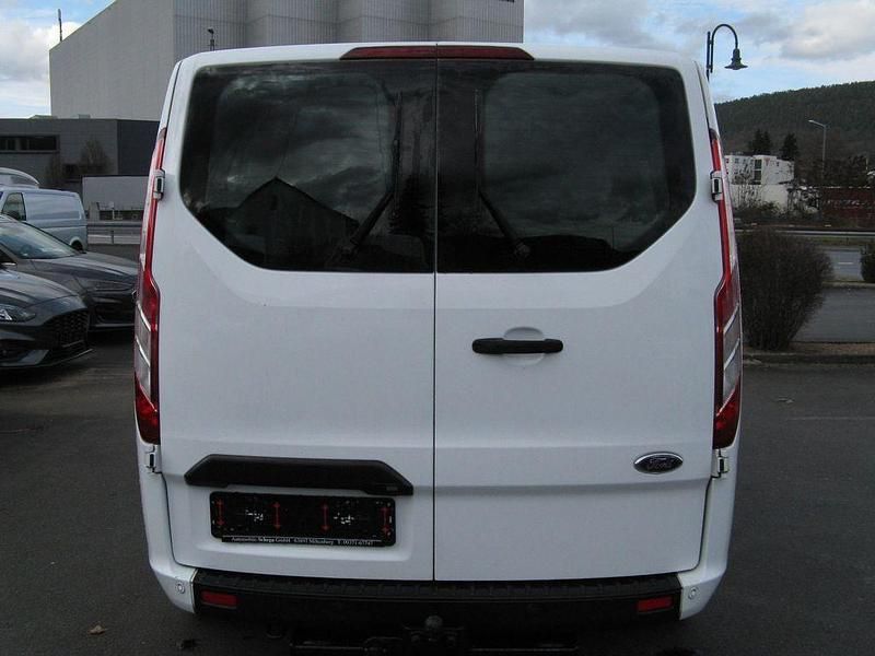 Second-hand Ford Transit Custom 131 CP (96 kW) 2020 Alb Monovolum