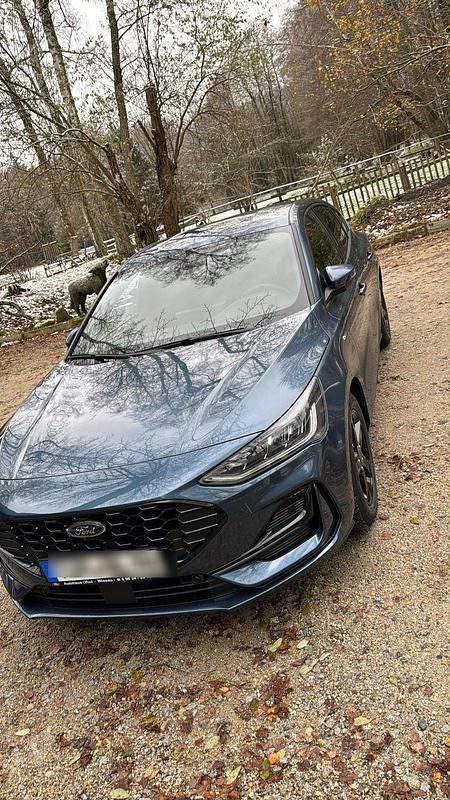 Gebraucht Ford Focus ST-Line X 155 PS (114 kW) 2024 Blau Limousine