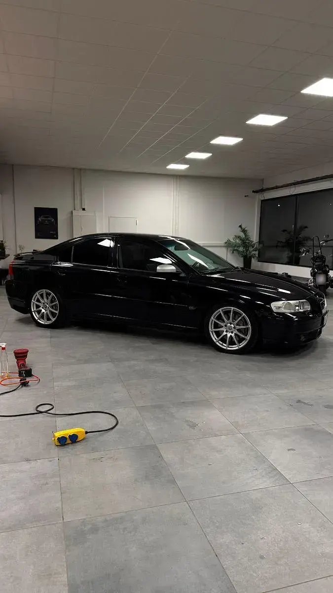 Gebraucht Volvo S60 390 PS (286 kW) 2004 Schwarz Limousine