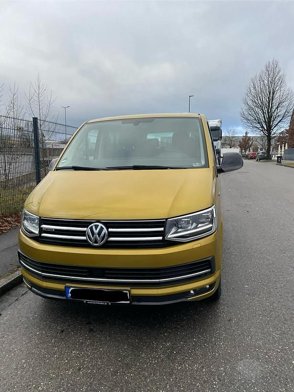 Gold Gebraucht 2019 VW Multivan Highline Van | 44.000 € (Etwas zu teuer) - Bild 1/4