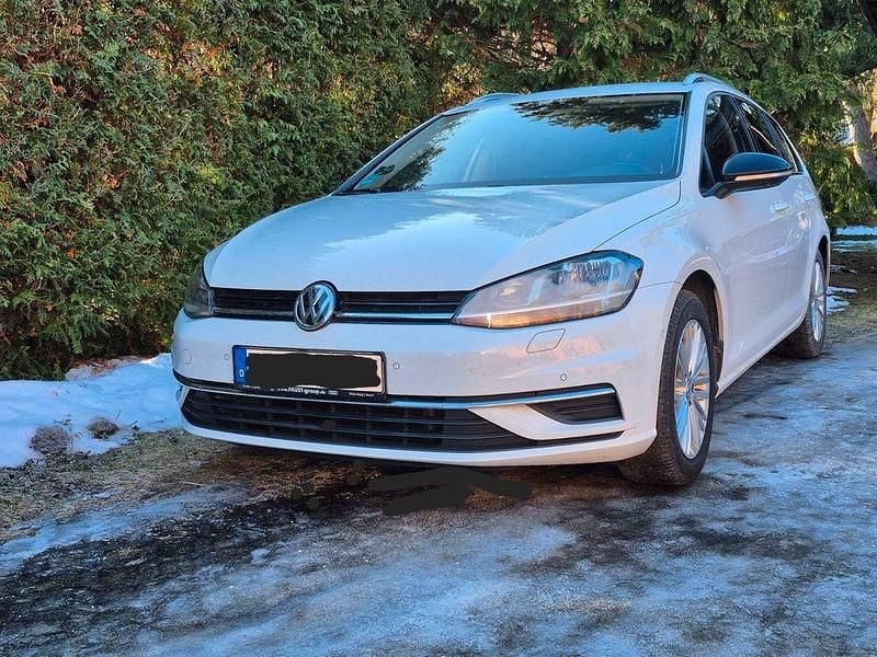 Weiß Gebraucht 2019 VW Golf VII IQ Drive Kombi | 14.500 € (Fairer Preis) - Bild 1/4