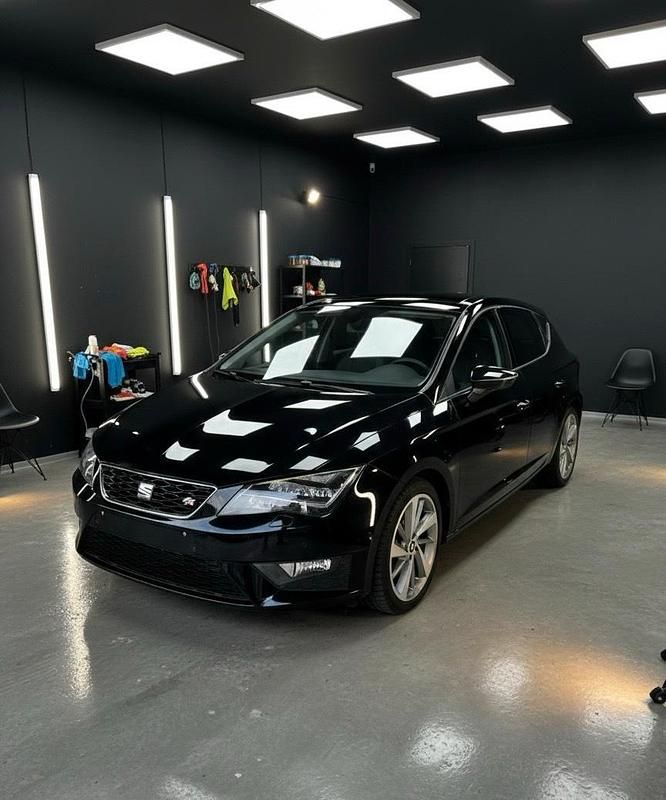 Schwarz Gebraucht 2015 Seat Leon FR Limousine | 10.000 € (Fairer Preis) - Bild 1/4