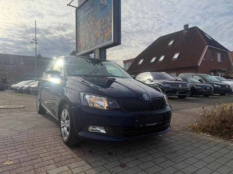 Blau Gebraucht 2017 Skoda Fabia Active Limousine | 8.690 € (Fairer Preis) - Bild 1/4