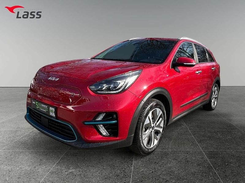 Gebraucht Kia e-Niro Spirit 150 kW (204 PS) 2022 (cr5) runway rot met SUV