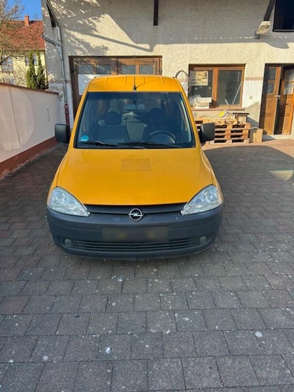 Second-hand Opel Combo 75 CP (55 kW) 2011 Galben Monovolum