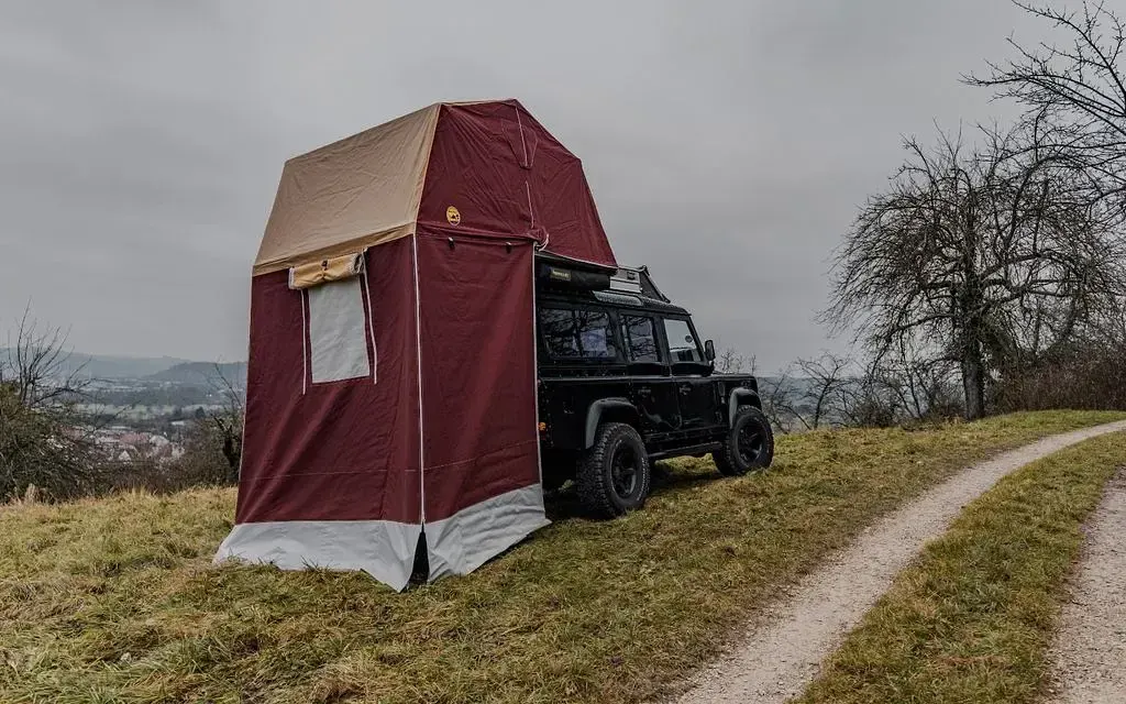 Gebraucht Land Rover Defender 122 PS (89 kW) 2008 Schwarz SUV