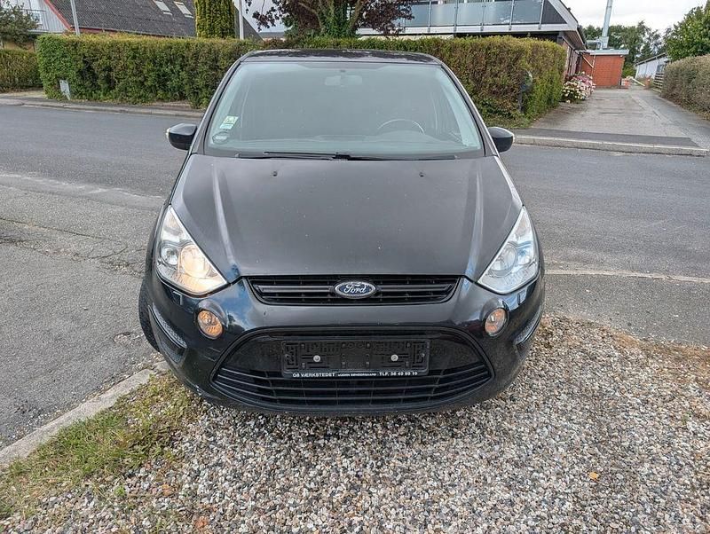 Gebraucht Ford S-MAX Trend 140 PS (102 kW) 2010 Schwarz Van / Kleinbus