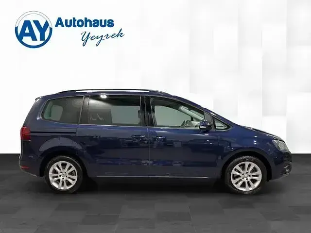 Używany Seat Alhambra Style 184 KM (135 kW) 2017 Niebieski Minivan