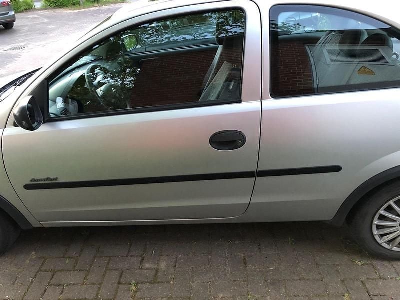 Gebraucht Opel Corsa 58 PS (42 kW) 2001 Silber Kleinwagen