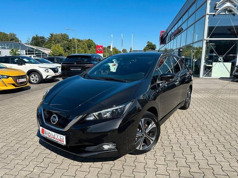 Schwarz Gebraucht 2022 Nissan Leaf N-Connecta Kleinwagen | 16.980 € (Fairer Preis) - Bild 1/4