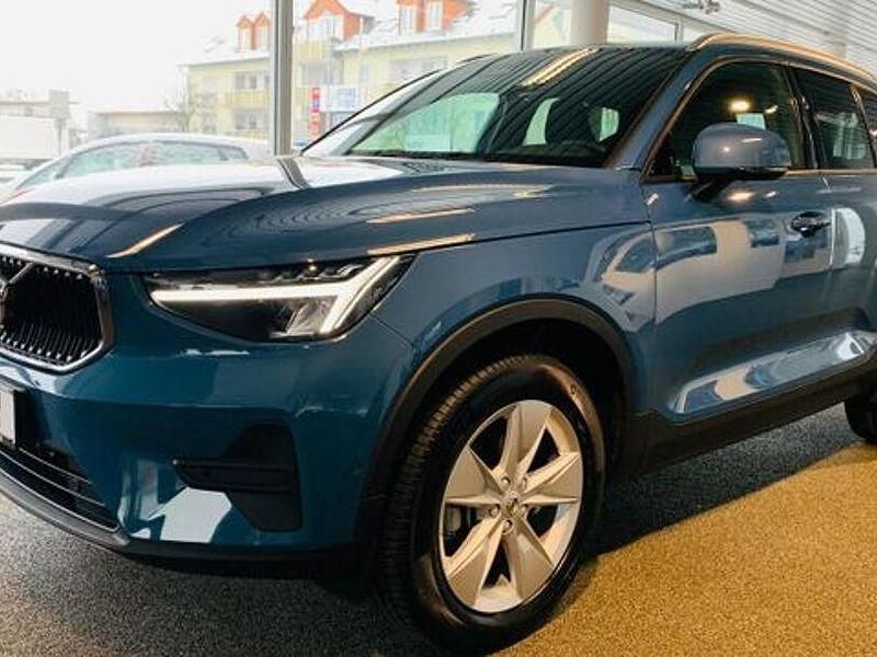 Gebraucht Volvo XC40 163 PS (119 kW) 2025 Blau SUV