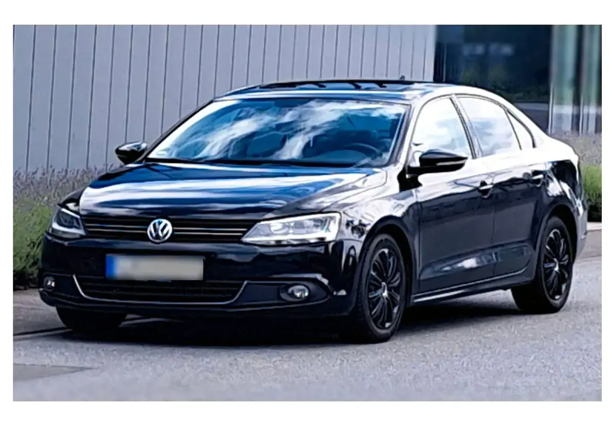 Gebraucht VW Jetta 140 PS (102 kW) 2011 Schwarz Limousine