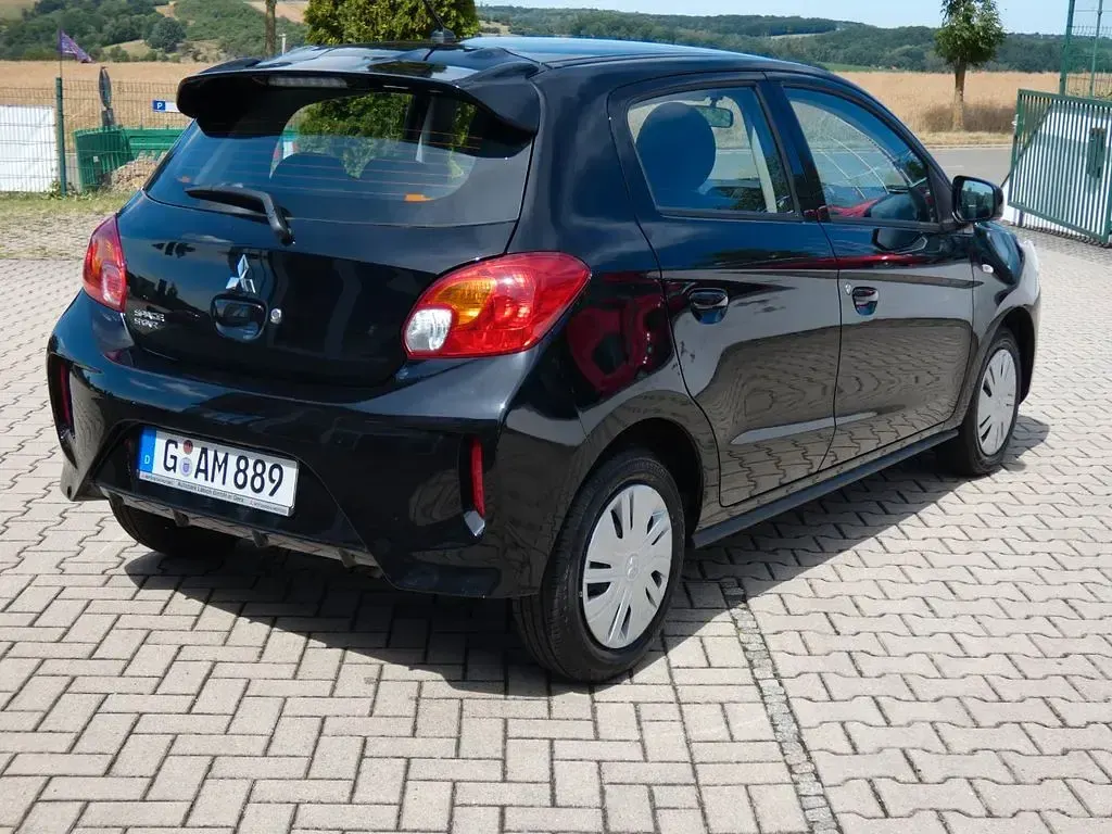 Gebraucht Mitsubishi Space Star Basis 71 PS (52 kW) 2025 Schwarz Kleinwagen