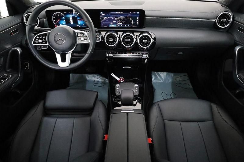 Gebraucht Mercedes CLA220 190 PS (139 kW) 2021 Silber Limousine