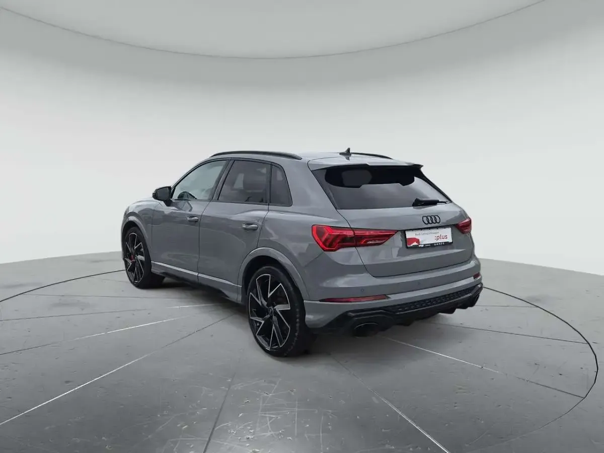 Gebraucht Audi Q3 Premium 400 PS (294 kW) 2022 Nardograu SUV