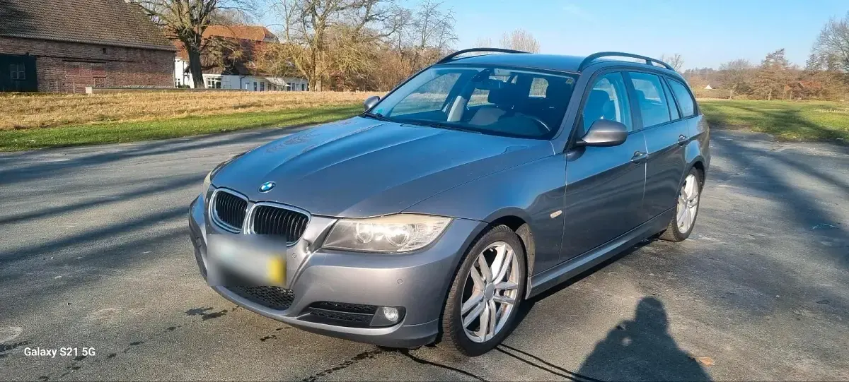 Gebraucht BMW 318 143 PS (105 kW) 2008 Grau Kombi