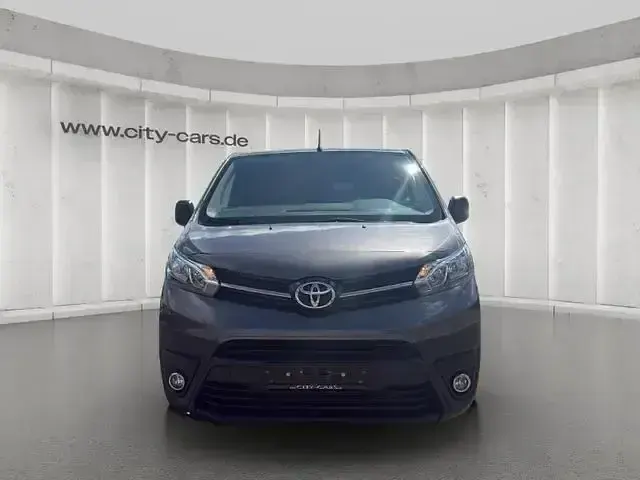 Gebraucht Toyota Proace Comfort 120 PS (88 kW) 2022 Grau Van / Kleinbus