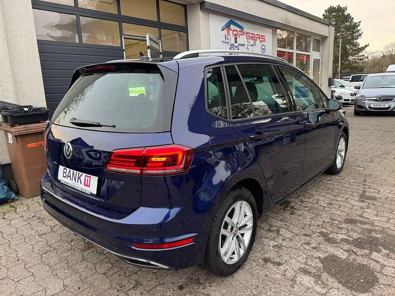 Gebraucht VW Golf Sportsvan Comfortline 116 PS (85 kW) 2019 Blau Van / Kleinbus