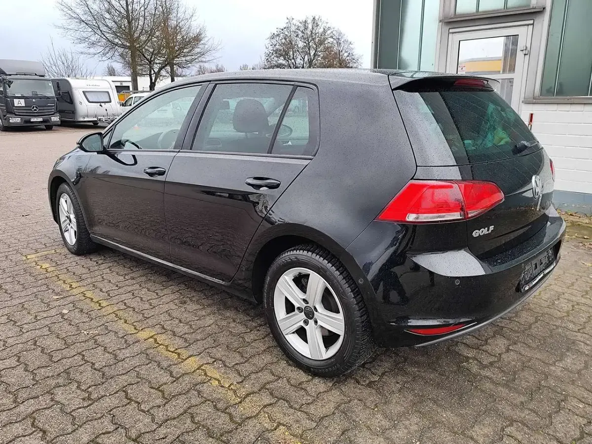 Gebraucht VW Golf VII Comfortline 86 PS (63 kW) 2014 Schwarz Limousine