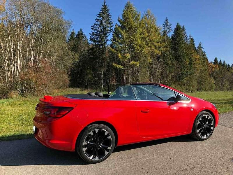 Gebraucht Opel Cascada Innovation 170 PS (125 kW) 2018 Rot Cabrio