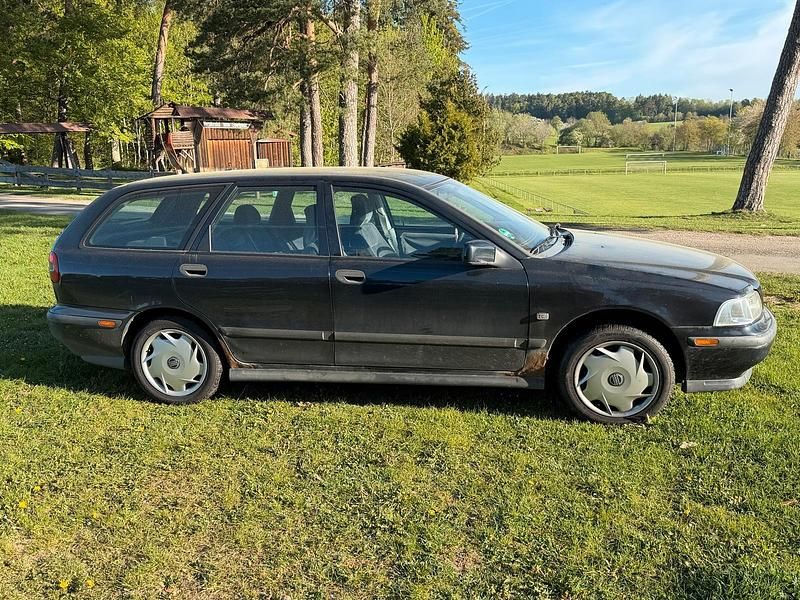 Occasion Volvo V40 116 ch (85 kW) 1999 Noir Break