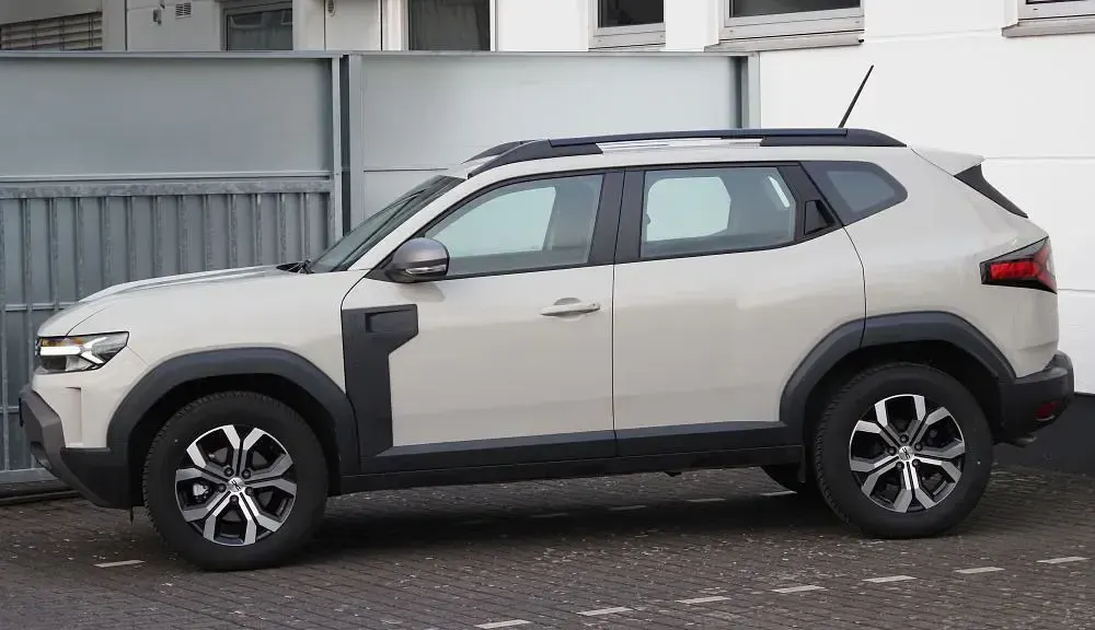 Gebraucht Dacia Duster Expression 131 PS (96 kW) 2025 Beige SUV